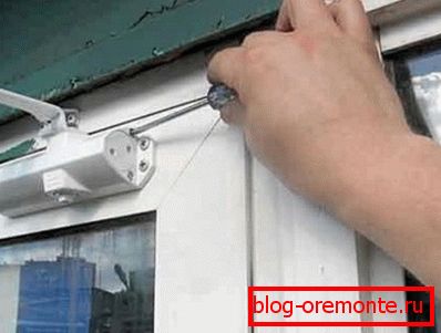 Ajuste de la puerta más cercana Ajuste de la puerta más cercana