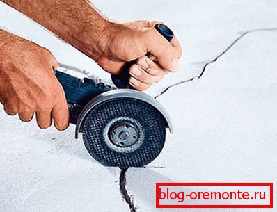Reparar grietas grandes en la regla.