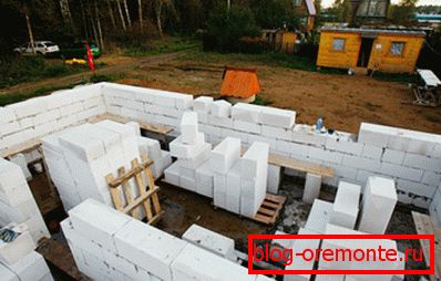 Construcción independiente de casas de hormigón celular. Construcción independiente de casas de hormigón celular.