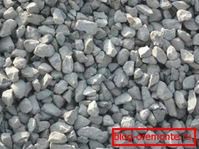 Piedra triturada para mezclar con betún. Piedra triturada para mezclar con betún.