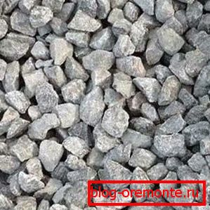 La piedra triturada es responsable del indicador de elasticidad. La piedra triturada es responsable del indicador de elasticidad.
