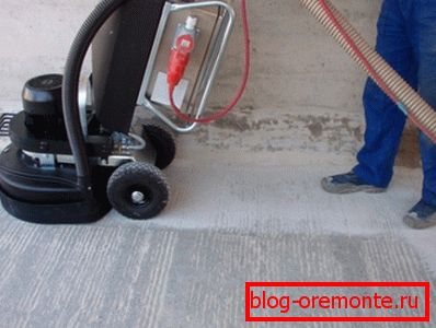 Moler un piso de concreto con un helicóptero es fácil y conveniente Moler un piso de concreto con un helicóptero es fácil y conveniente