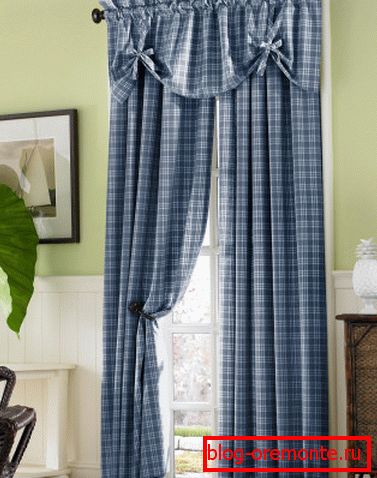 Cortinas de tela en la puerta: estilo provenzal. Cortinas de tela en la puerta: estilo provenzal.