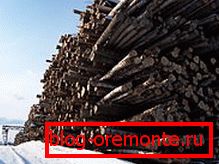 Almacén de madera para procesar (foto) Almacén de madera para procesar (foto)