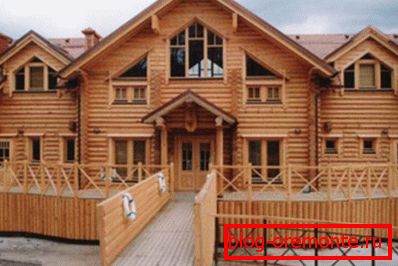 Casas de troncos de estilo medieval. Casas de troncos de estilo medieval.