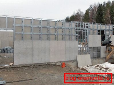 Construcción de la casa de hormigón de espuma. Construcción de la casa de hormigón de espuma.