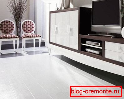 Laminado blanco en el interior. Laminado blanco en el interior.