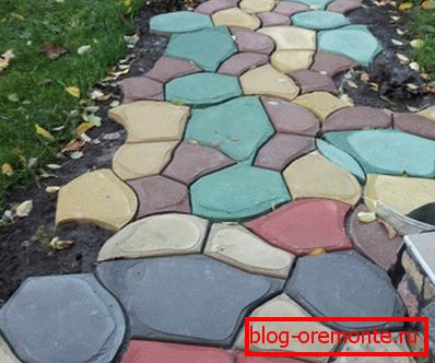 Azulejos de colores después de varios años de funcionamiento. Azulejos de colores después de varios años de funcionamiento.