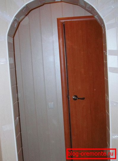 Ángulo arqueado de PVC