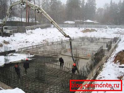 El hormigón también se coloca en invierno.