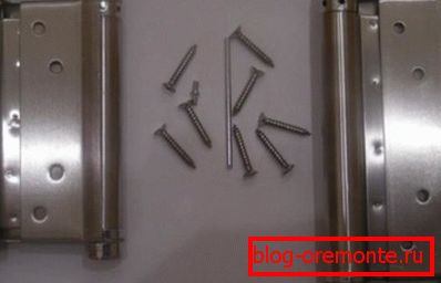 El conjunto además de los tornillos incluye un tapón y un mandril. El conjunto además de los tornillos incluye un tapón y un mandril.