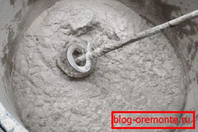 Es importante mezclar la solución a fondo, entonces toda la superficie estará protegida de la humedad. Es importante mezclar la solución a fondo, entonces toda la superficie estará protegida de la humedad.