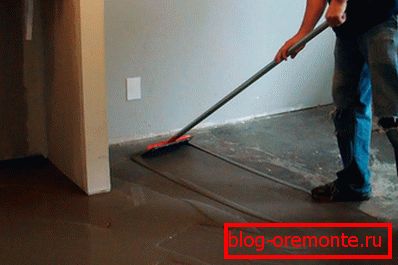 Alinear el piso debajo del laminado.