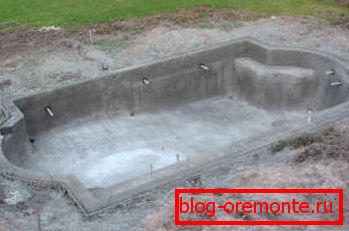 La protrusión como asiento te permitirá relajarte sentado en el agua La protrusión como asiento te permitirá relajarte sentado en el agua