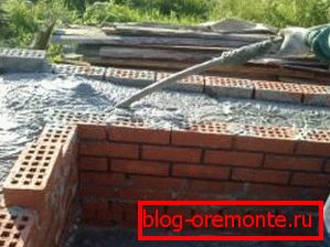 Vertido de espuma monolítica de hormigón. Vertido de espuma monolítica de hormigón.
