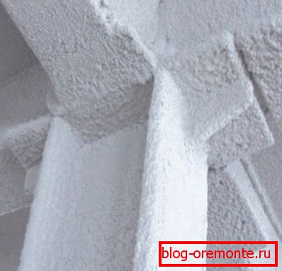 Estructuras de hormigón armado, enlucidas con compuestos especiales. Estructuras de hormigón armado, enlucidas con compuestos especiales.